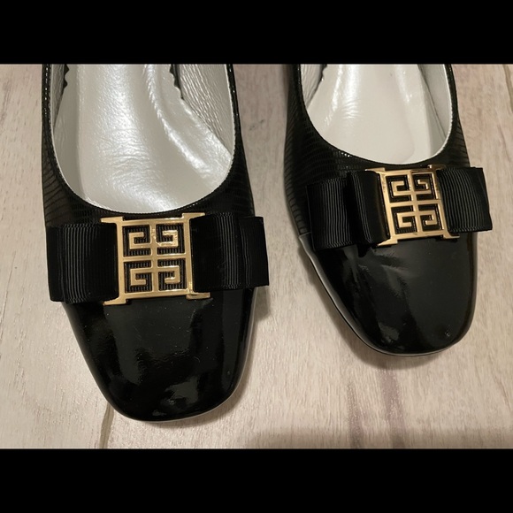 Shoes - Picture 3 of 11